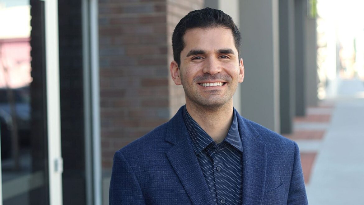 Daniel Blue of Quest Education: How To Successfully Ride The Emotional Highs & Lows Of Being An Entrepreneur