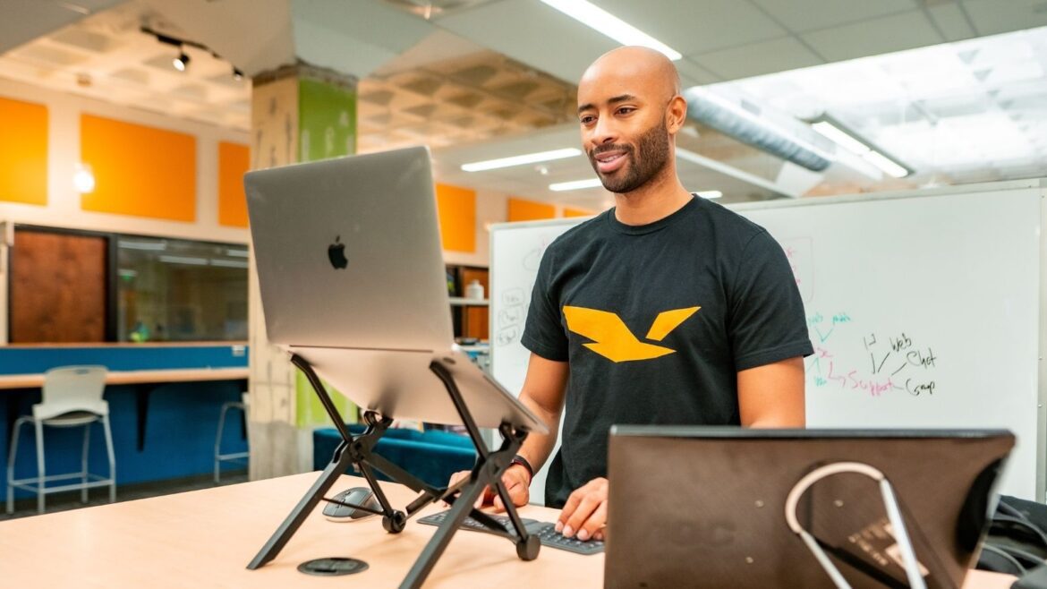 Calvin Williams Jr Calvin Williams Jr. of FreemanCapital: How To Successfully Ride The Emotional Highs & Lows Of Being An Entrepreneur