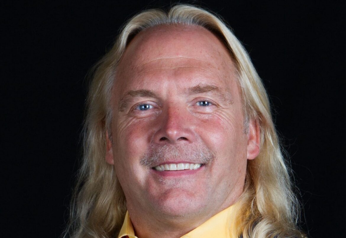 Dave Molenda Dave Molenda of Positive Polarity: How To Successfully Ride The Emotional Highs & Lows Of Being An Entrepreneur