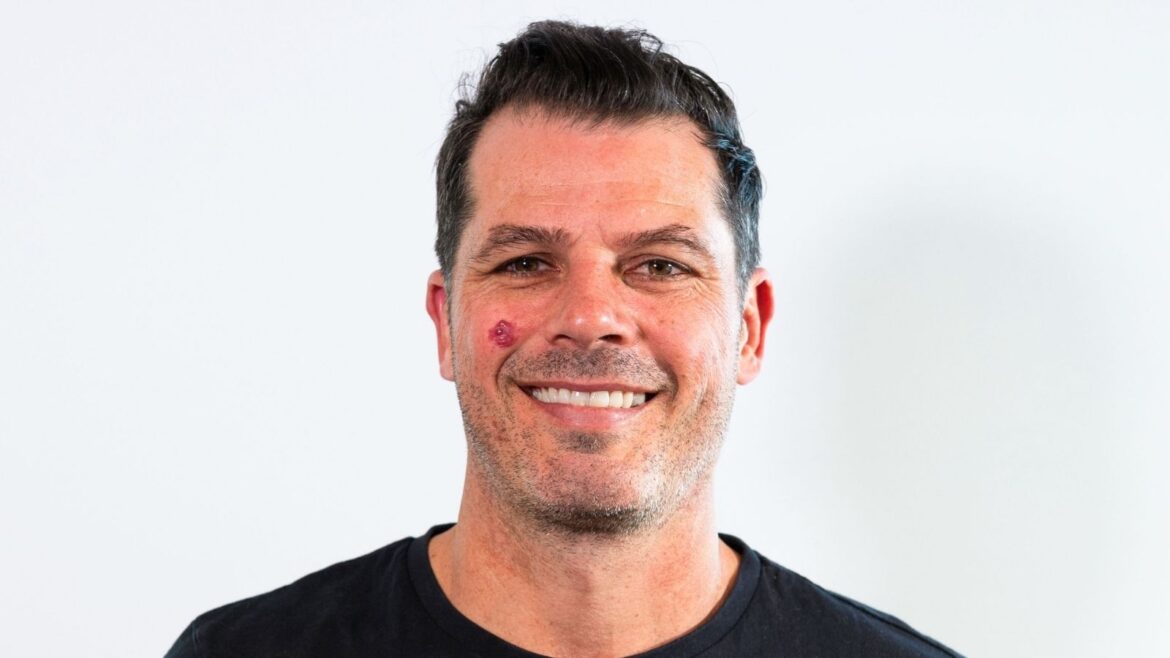 Jon Tilley of ZonGuru: How To Successfully Ride The Emotional Highs & Lows Of Being An Entrepreneur