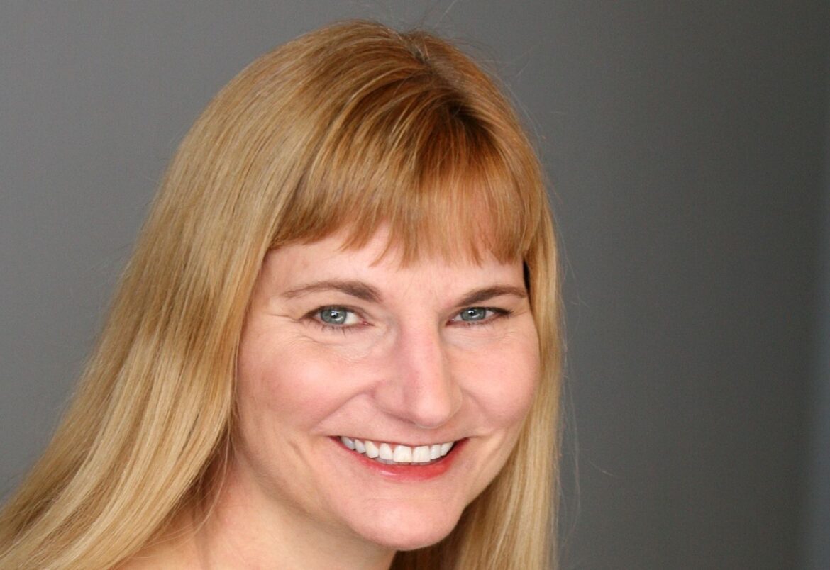 Liz Steblay of ProKo Agency: How To Successfully Ride The Emotional Highs & Lows Of Being An Entrepreneur