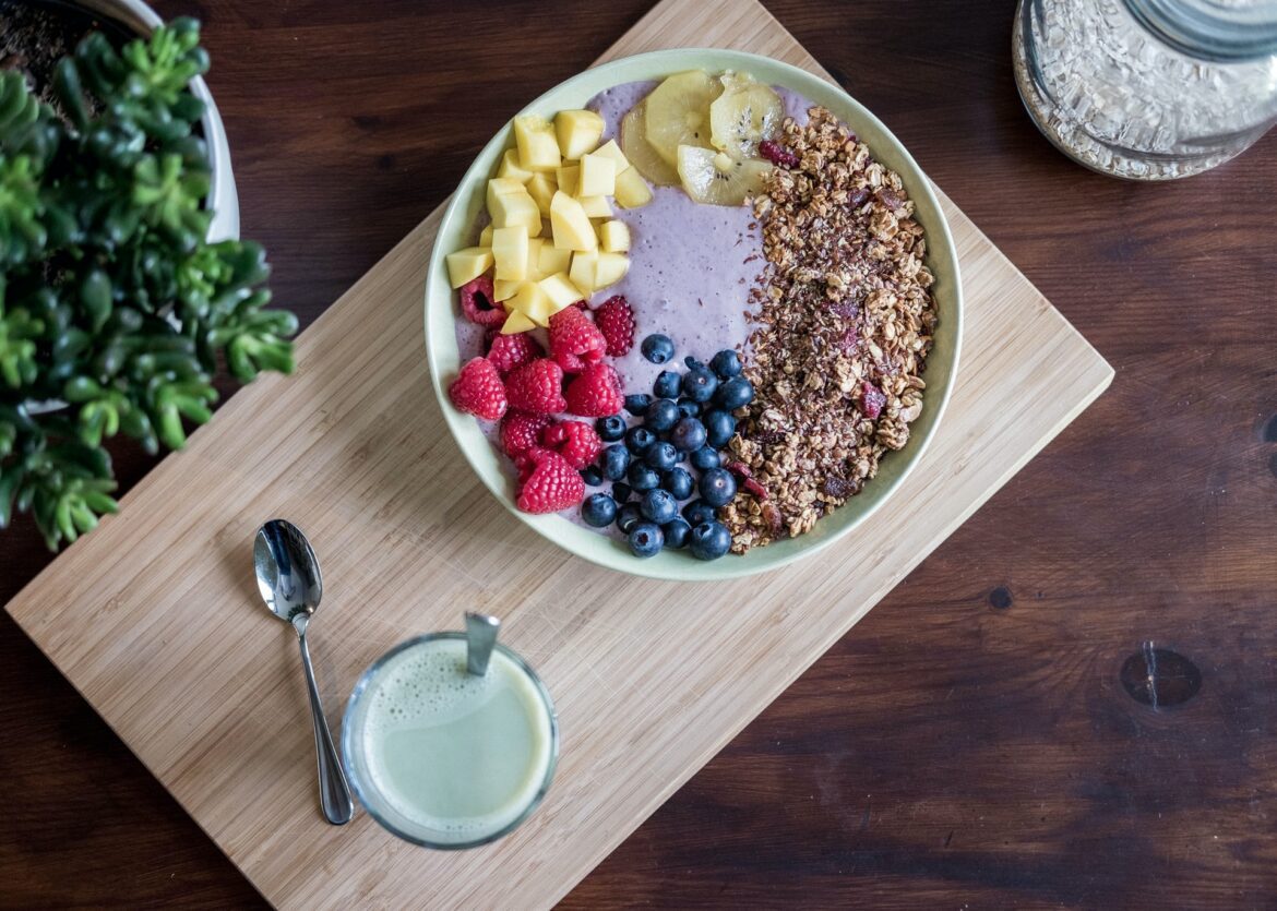 jannis-brandt-mmsQUgMLqUo-unsplash keto granola