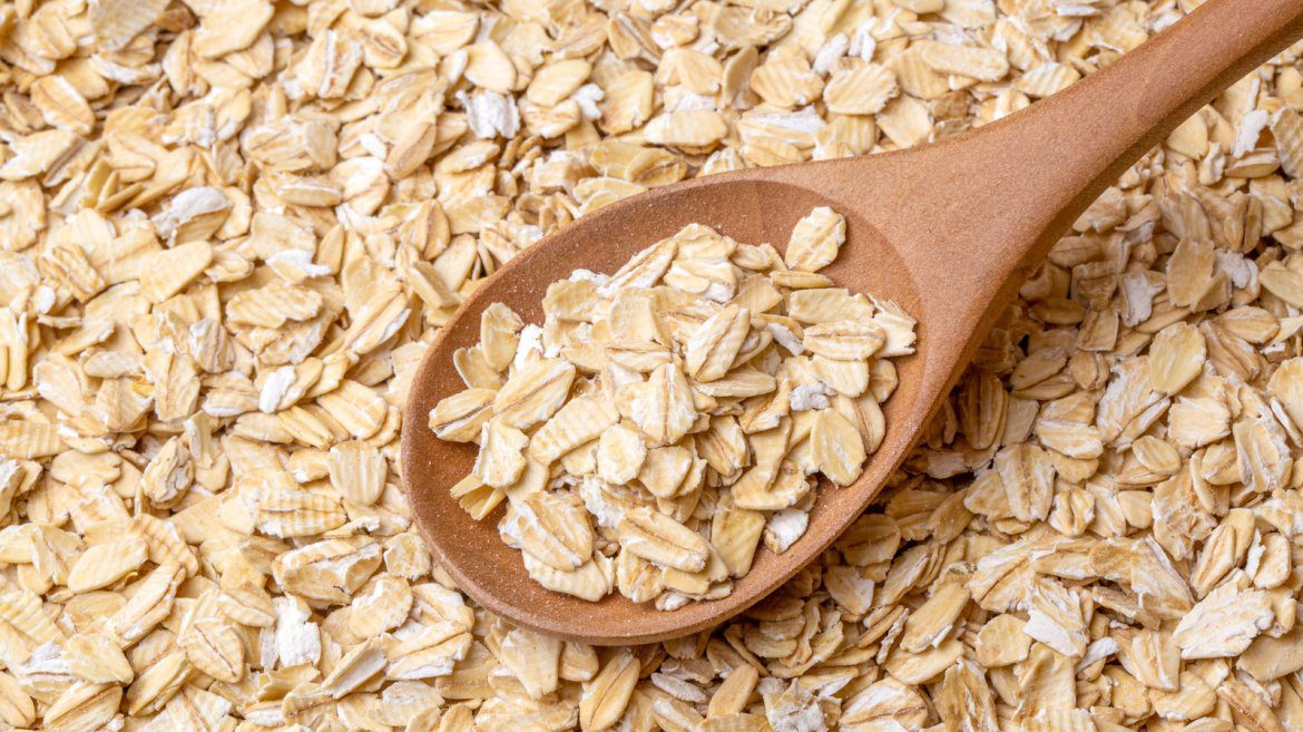 Heap,Of,Dry,Rolled,Oats,Isolated